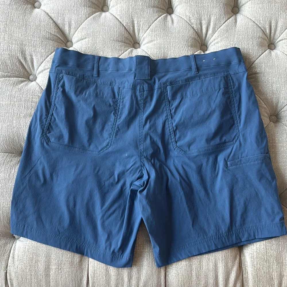 Red Head Shorts from Bass Pro Shops‎ men 40 blue spot see pic